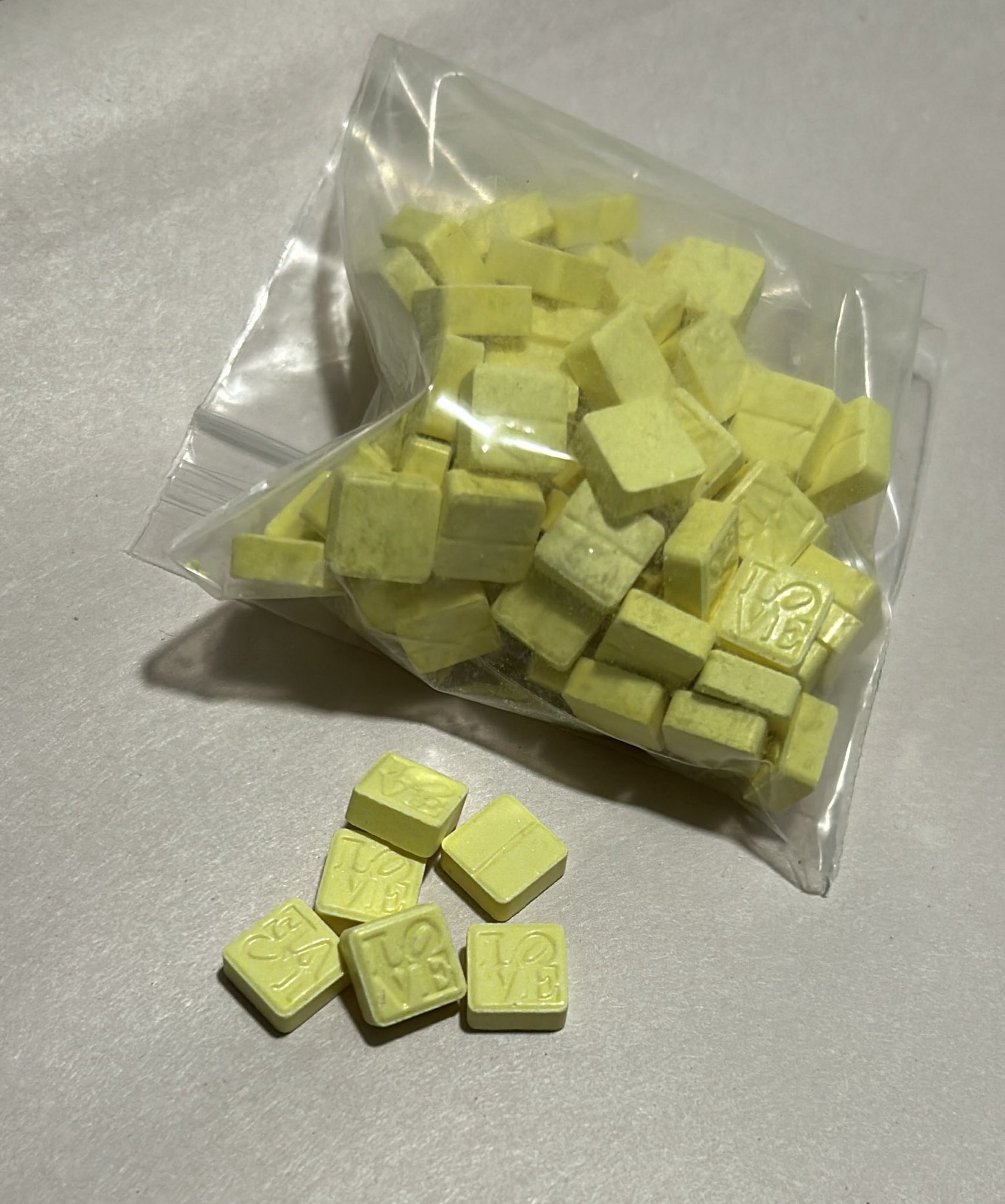 22mg, 2cb (98%)